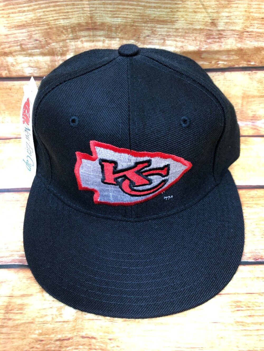 NWT NOS Vintage KANSAS CITY CHIEFS New Era 6 3/4 Fitted Hat NFL (e32)